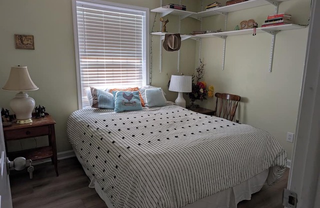 Charming 3-bedroom townhome with AC, WiFi in marvelous Pittsboro