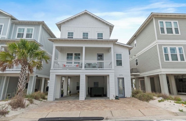 🌊 Sugar Beach | Soundside Access, Resort Perks, 4BR Family-Friendly