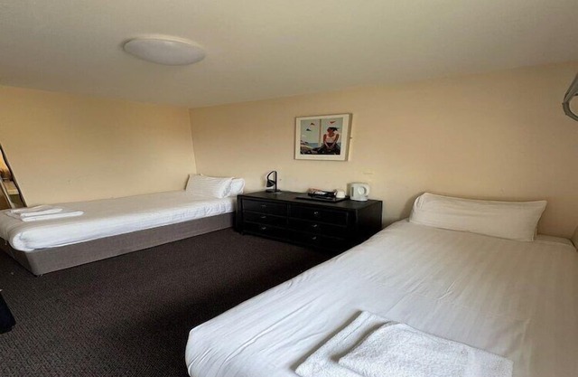 GO2 Gloucester Hotel by OYO | Standard Double