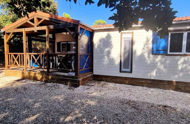 Chalet 58m² - 3 bedrooms - 2 bathrooms - covered terrace + Air conditioning + TV + LV + oven* 6 people