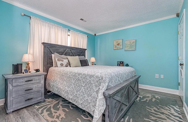 Cozy 1-bedroom condo with AC, WiFi in charming Little River