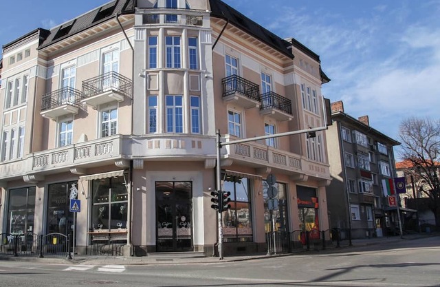 Hotel Corner House in lovely Lovech with WiFi, AC