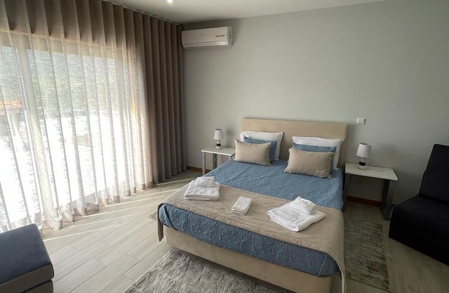 Spacious 6-bedroom hotel suites with AC, WiFi in charming Torre de Moncorvo