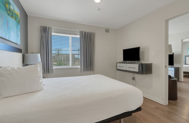 Simplicity At the Rim 1208 I Comfy 2 Bed 2Bath