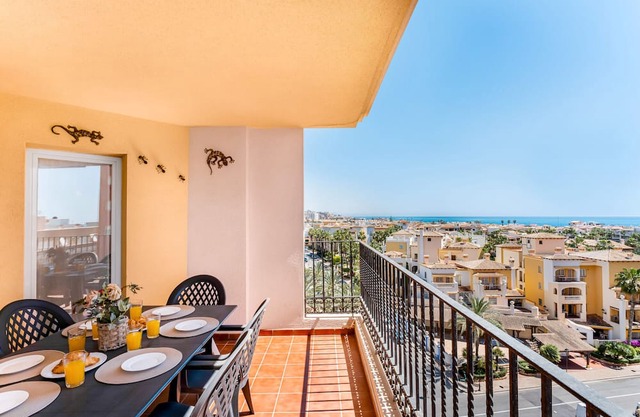 Apartment 'Fabi Beach' with Sea View, Wi-Fi and Air Conditioning