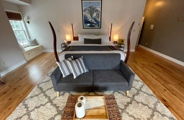 Ptarmigan Roost: Luxury Mountain Lodge