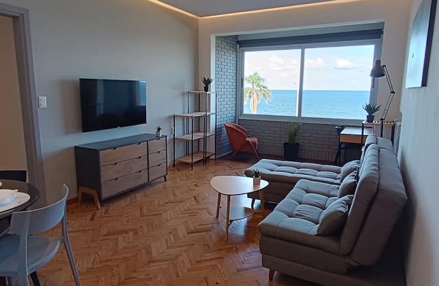 Luminous & spacious apartment with stunning sea view in Ciudad Vieja