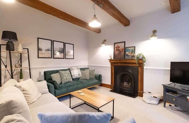 Charming Wensley Cottage in the Heart of Peaks