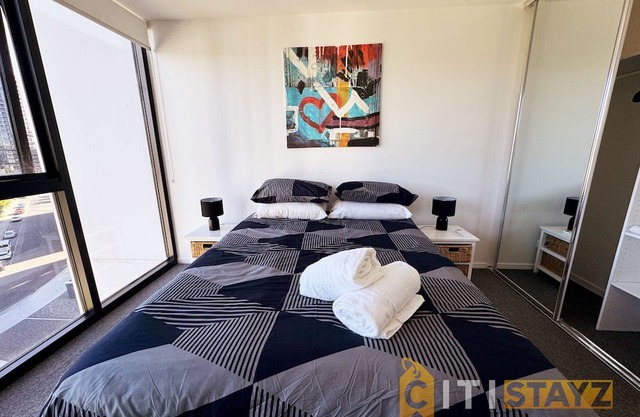 Posh in Phillip - 2bd 2bth Apt