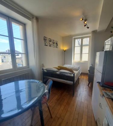 Idéal pied à terre pour visite des châteaux et cnpe