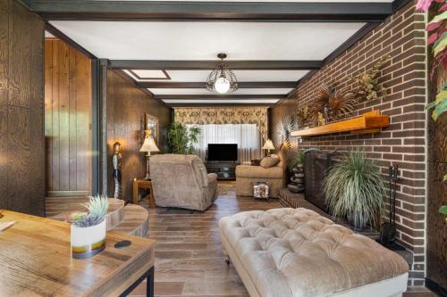 'That 70s House' Retreat near the Nolichucky