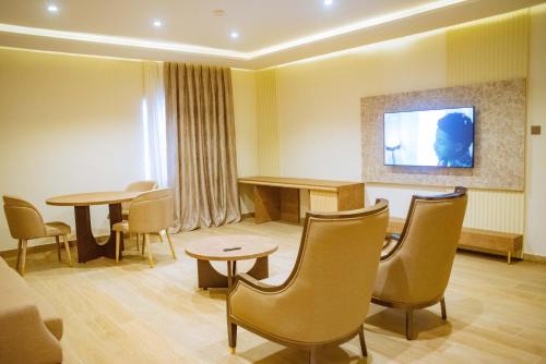 Check Inn Hotels