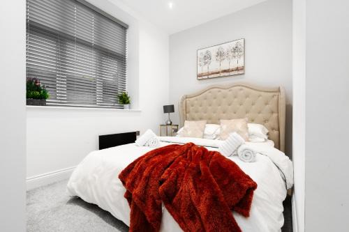 The calm apartment with 2 ensuite bedrooms.