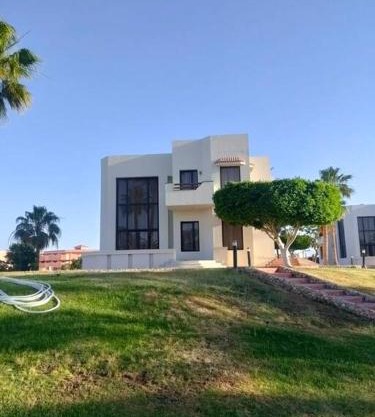 villa in pharoah azur resort