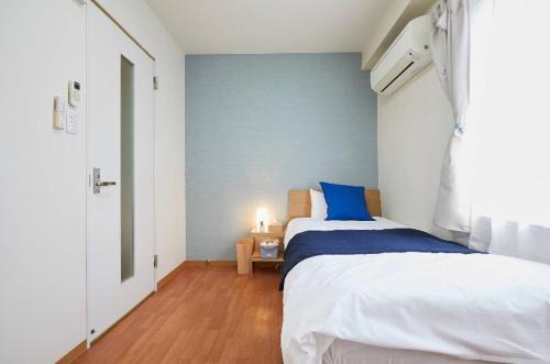 Tokyo, In Asakusa ,Near Ueno,Akihabara,Sky Tree Direct access to Narita Airport and Haneda Airport,3Rooms