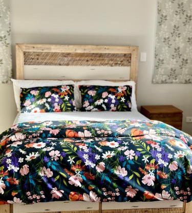 Private Bedroom Ensuite Close to all amenities