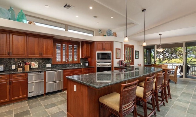 Kamuela Condo | Exclusive Paradise: Luxurious Villa with Private Beach Access!