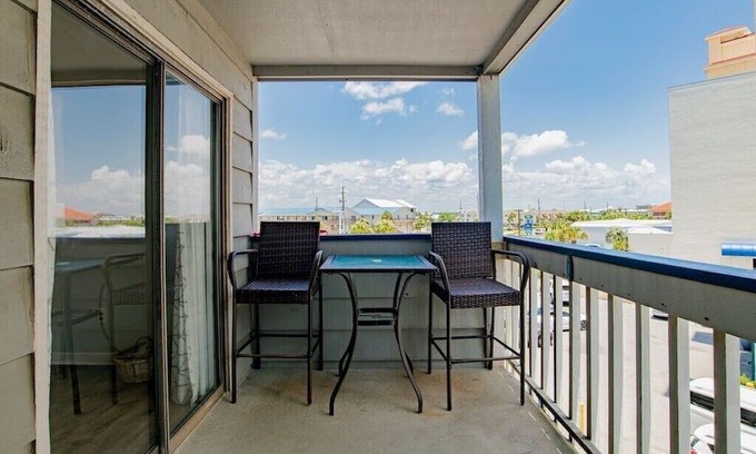 Gulf Shores Condo | Regatta 202C | Gulf Shores, AL