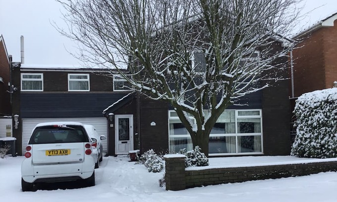 Birmingham House | Wansley Manor BnB