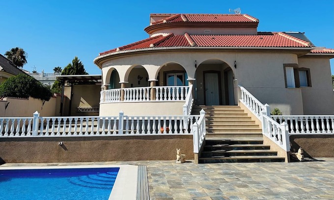 Quesada Villa | Villa Heike in Ciudad Quesada with beautiful sights to the salt lakes
