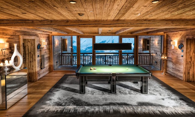 Lech am Arlberg Ski Chalet | Luxury chalet with spa and view of Oberlech