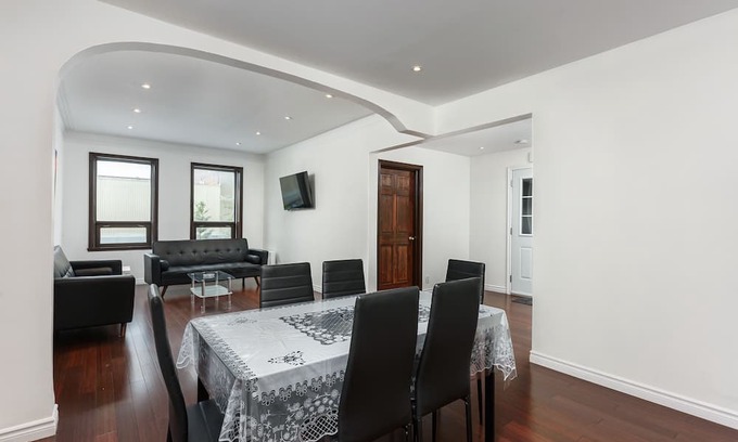 La Petite-Patrie Apartment | Spacious Loft with Parking ($12/day)