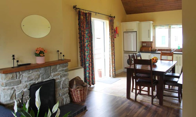 Carrick-on-Shannon Cottage | Leitrim Quay - Riverside Cottage 2