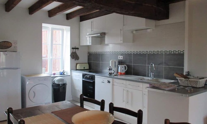 Saint-Priest-d'Andelot Cottage | Gite Saint-Priest-d'Andelot, 1 bedroom, 2 persons