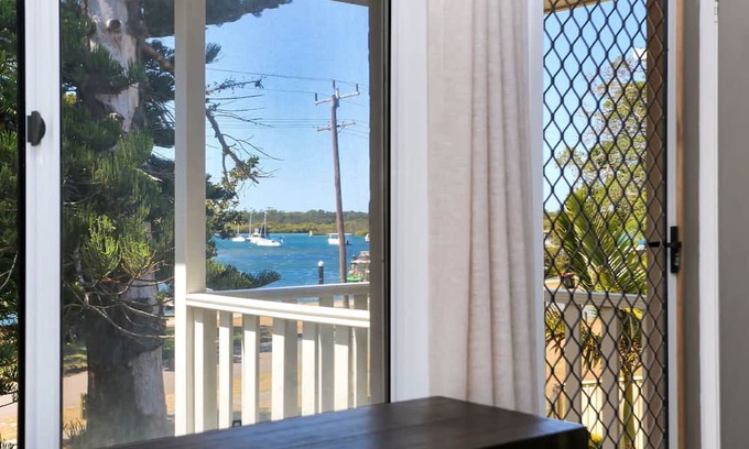 Tea Gardens House | River Tonic - stunning views of the Myall River