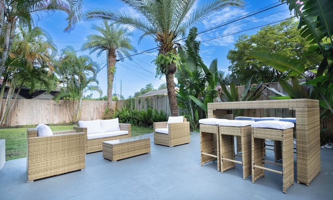 El Portal House | Escape to Paradise: VRBO Oasis in North Miami! ~ Pet Friendly