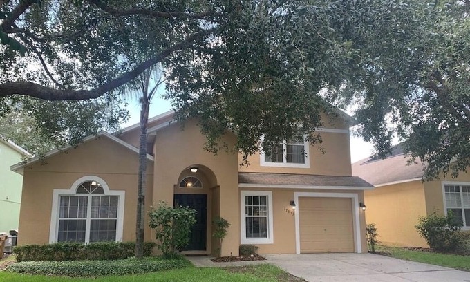 Silver Creek House | Large family vacation home, close to Disney, private pool & spa, newly remodeled