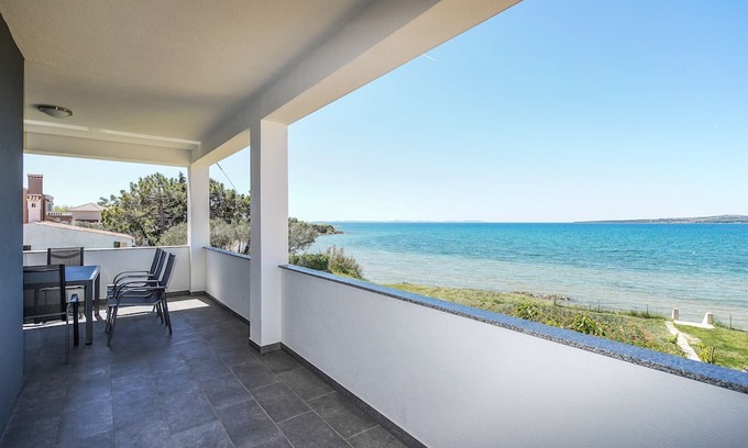 Privlaka Apartment | Apartment KICO first row to the SEA!