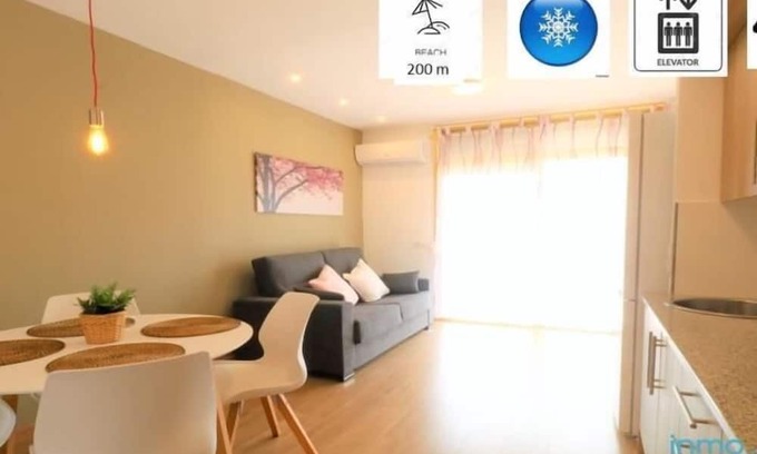 Vilafortuny Apartment | New international Loft, air-conditioned with pool and beach.