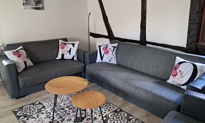 Alsfeld Apartment | Apartment "Altstadtblick" - centrally located in the half-timbered town.