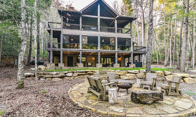 Blue Ridge House | Fly Fish, Tube & Relax on The Toccoa River-Aska Adventure- 10 Mins from Dwntn BR
