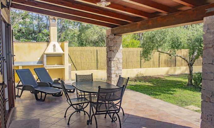 Perdepera Villa | Su Moddissi, small villa 250m from Perdepera beach