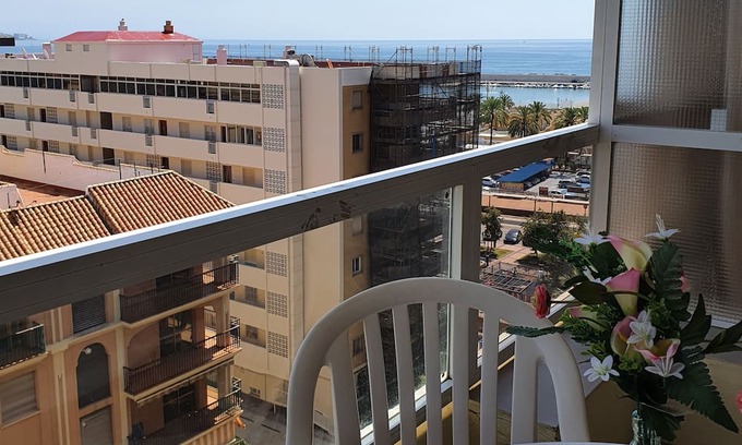 Fuengirola City Centre Apartment | Bright Apartment with Pool