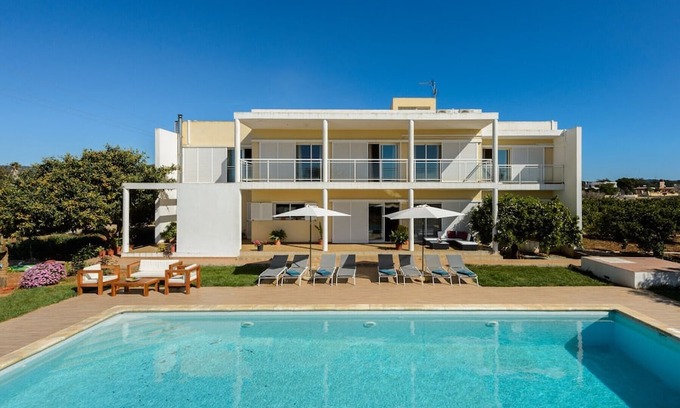 Santa Eulalia del Rio Villa | GUASCH, CAN Villa. Ibiza. Large villa, near the beach of Niu Blau and the center of Santa Eulalia