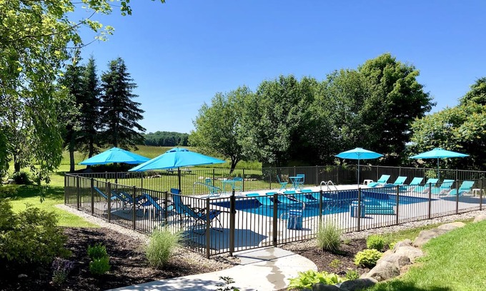Fennville House | ALLEGAN ORCHARDS Weddings,Retreats,Events,Pool,HotTub,3 Acres,Fireplce,FirePit
