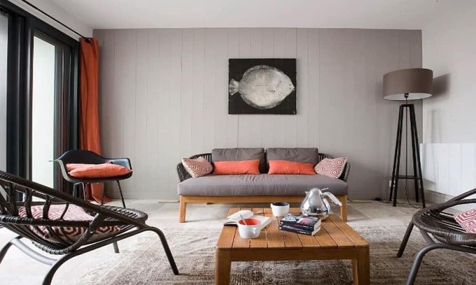 Le Bois-Plage-en-Re House | Elegant Chai Rhétais fully restored in the heart of the village