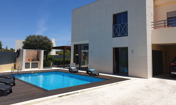Santa Eulalia Villa | Albufeira Oura Beach 4BR Villa Marisa
