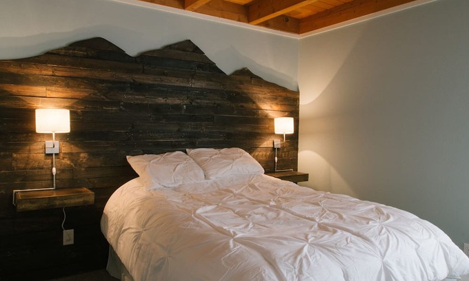 Wildernest Condo | Epic Colorado adventure in a remodeled 2 bedroom condo