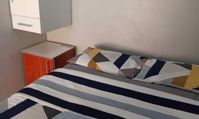 Pretoria West House | Las Palmas Day & Night Guest House