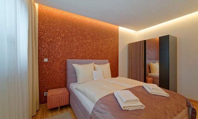 Hevlin Villa | Villa Holiday