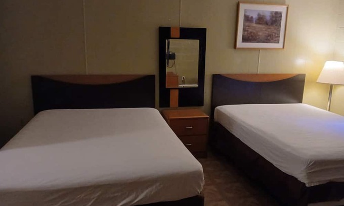 Grand Rapids Hotel | Capital O Pleasant Motel Grand Rapids Mi
