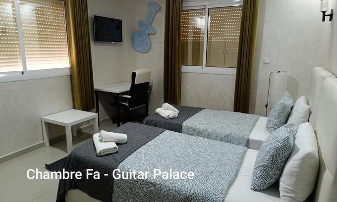 Bni Quolla House | Guitar Palace
