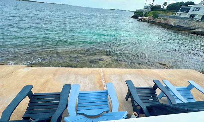 Southampton House | Blue Water