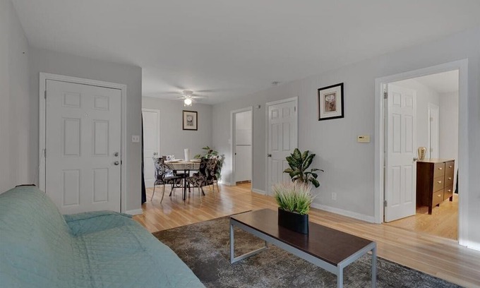 Durham Apartment | Markham 1br @ Duke East Campus 1 Bedroom Apts by Quantum Suites