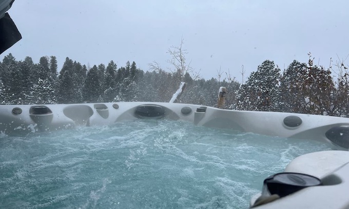 Woodland Park Cabin | Nice cabin with WiFi in charming Woodland Park