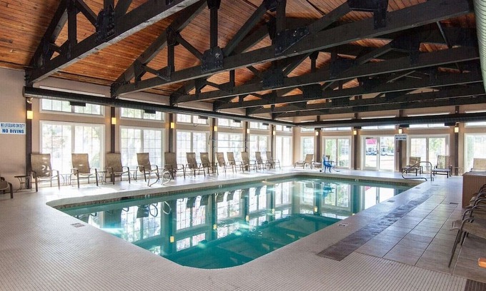 Lincoln Resort | Discover New England Charm at South Mountain Resort -1 Bedroom